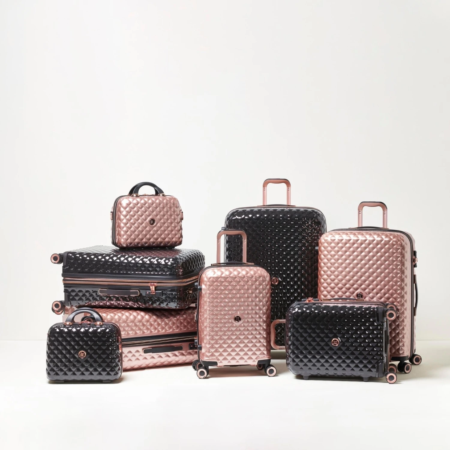 IT Luggage Glitzy - 5pc Set (Black) - Image 17